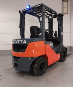 Xe nâng dầu 2.5 tấn Toyota FD25 cũ