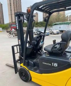 Xe nâng dầu Komatsu FD15 - 1.5 tấn, cũ