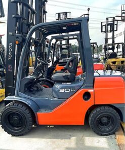 Xe nâng dầu 3 tấn Toyota 62-8FD30 608FDJ35-88558